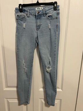 RE Generation by Celebrity Pink Distressed Skinny Jeans